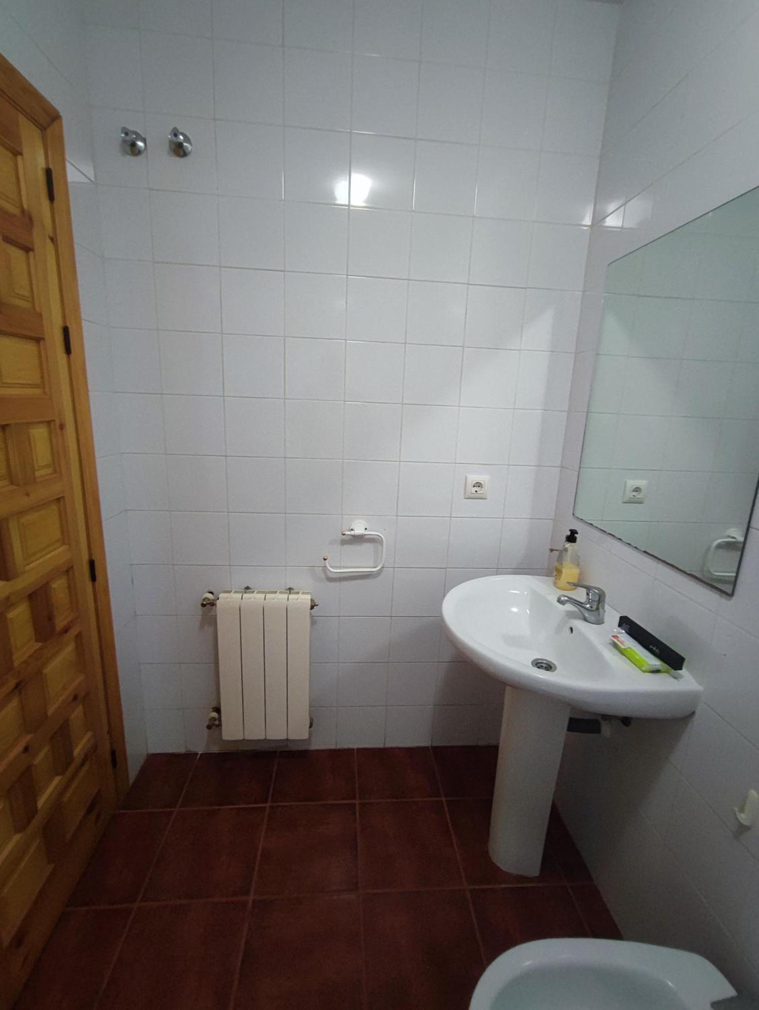 H Helechosa Hotel Bilik gambar