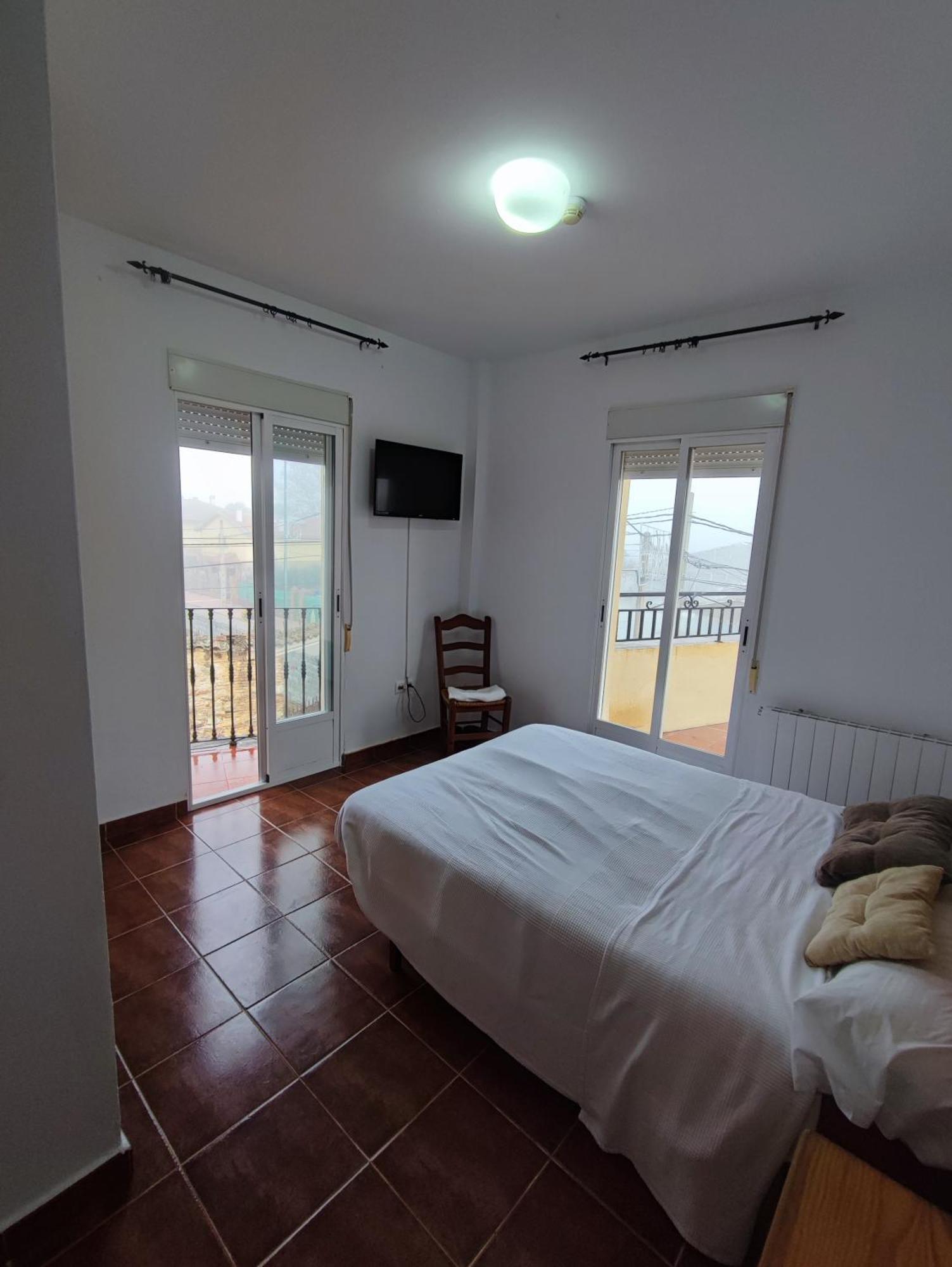 H Helechosa Hotel Luaran gambar