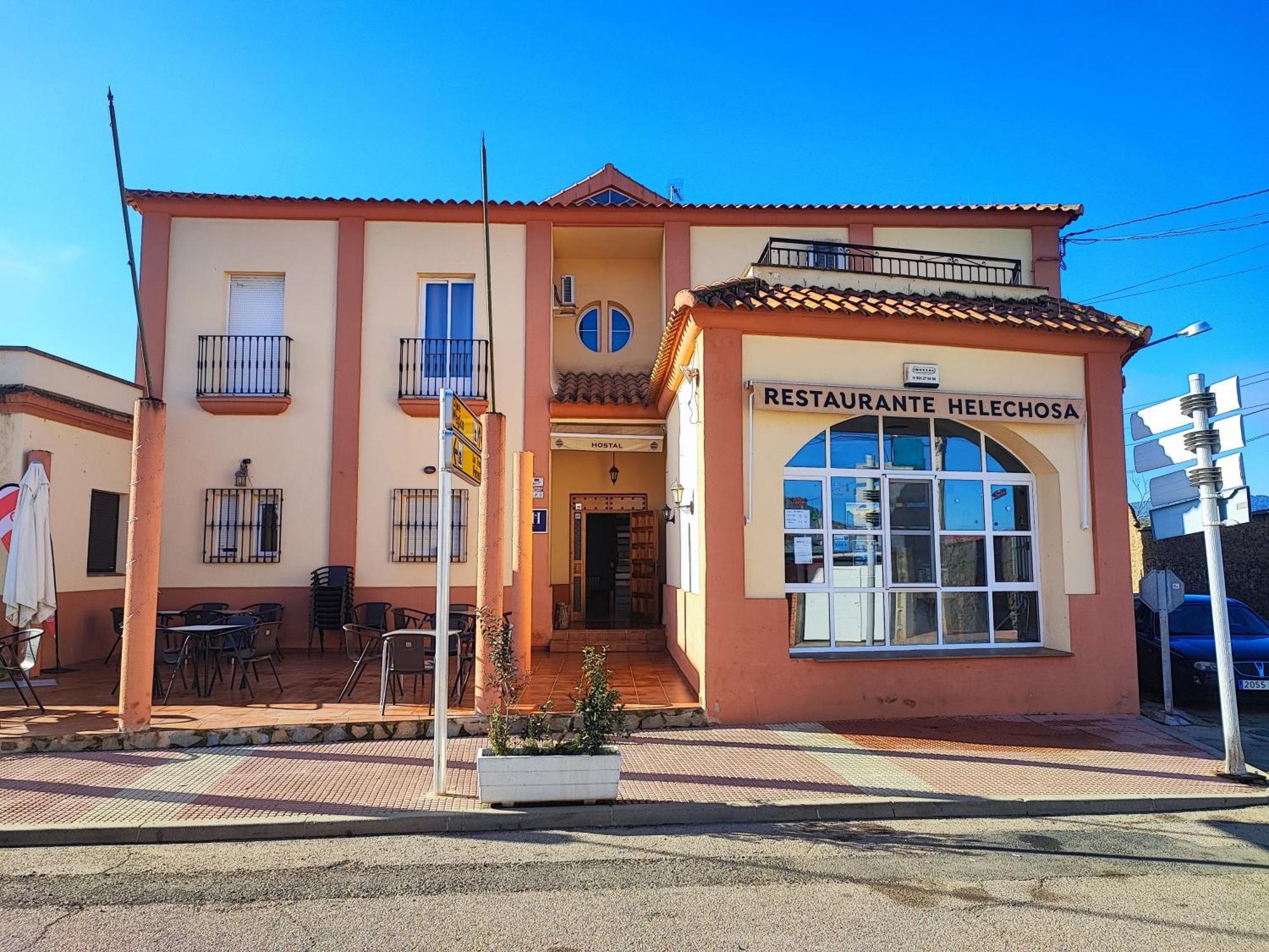 H Helechosa Hotel Luaran gambar