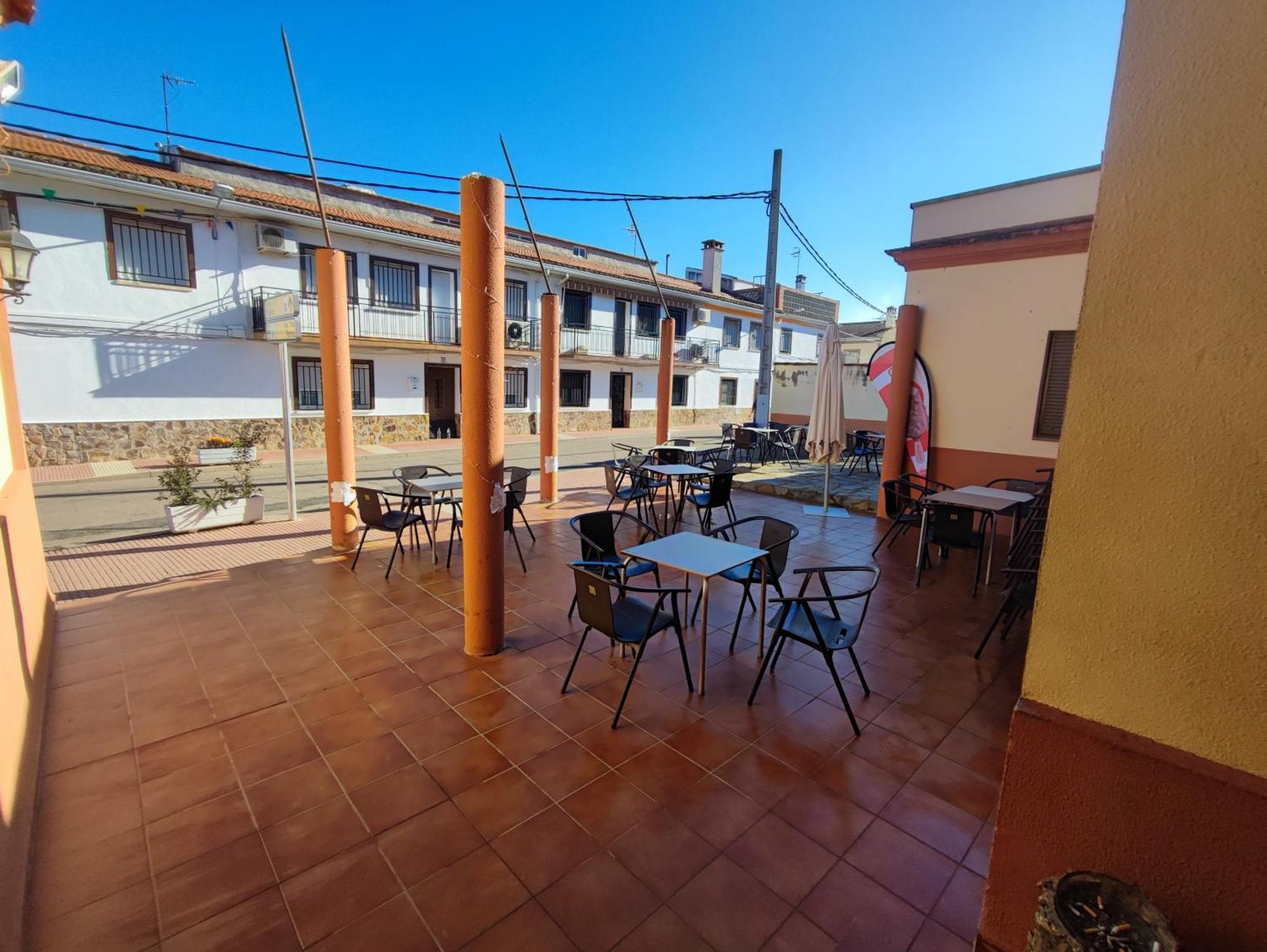 H Helechosa Hotel Luaran gambar